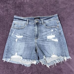 Judy Blue Light Wash Destroyed Fray Hem Mid Rise Shorts 1XL JB15201LT-CO
